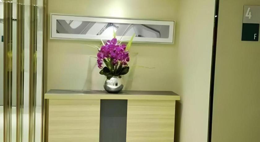 City Comfort Inn (Guangzhou Zhongluotan Culture Square) 8/53