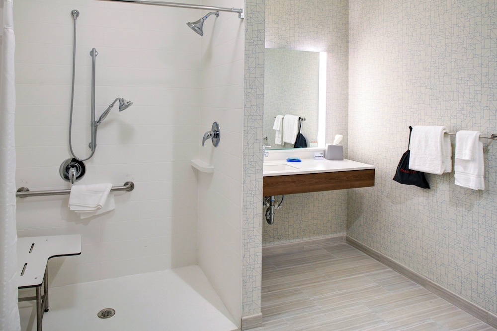 Holiday Inn Express Suites Houston Nw Cypress Grand Pky 62/63