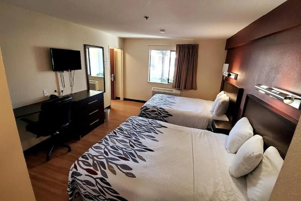 California Inn And Suites Rancho Cordova 19/37
