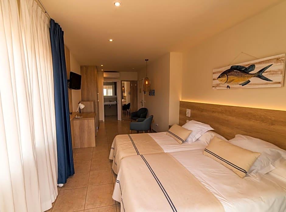 HOTEL TAMARIU 6/50