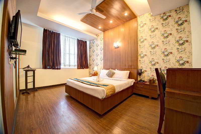 P.R RESIDENCY HOTEL 7/22