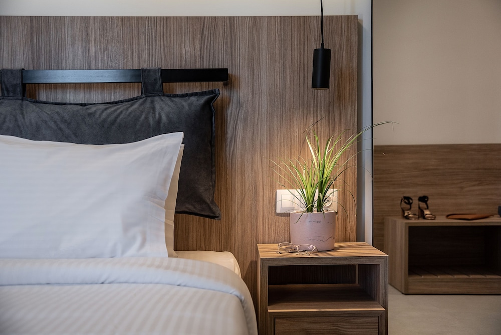 JUNIOR SUITE, STUDIO