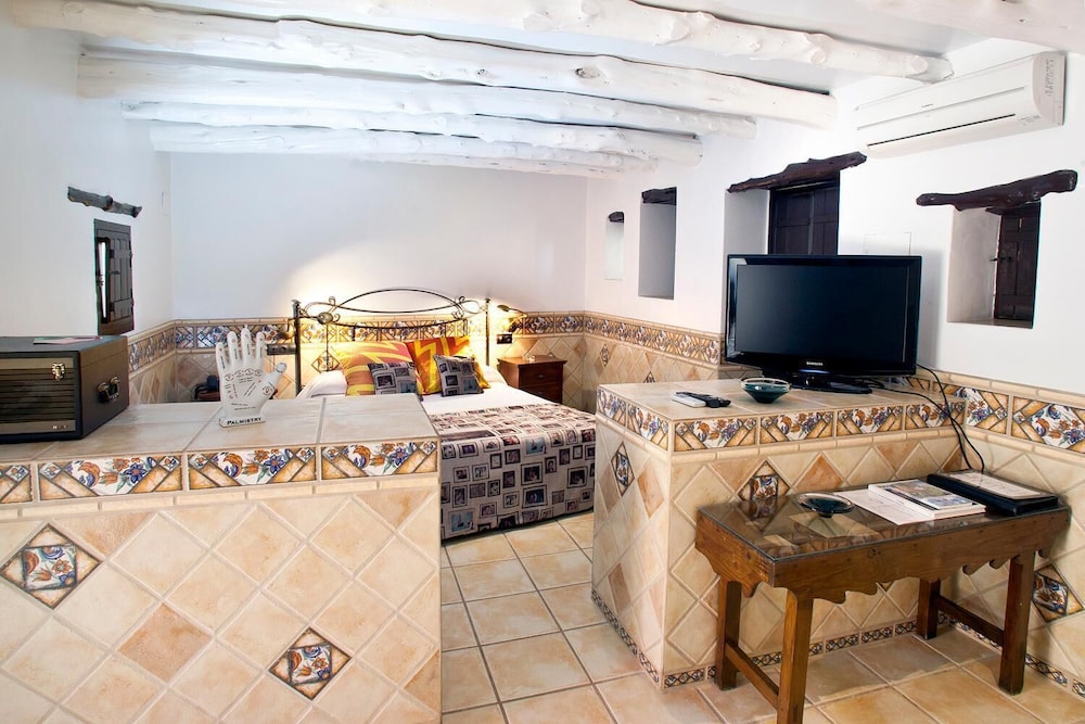 Pikes Ibiza - Adults Only 34/50