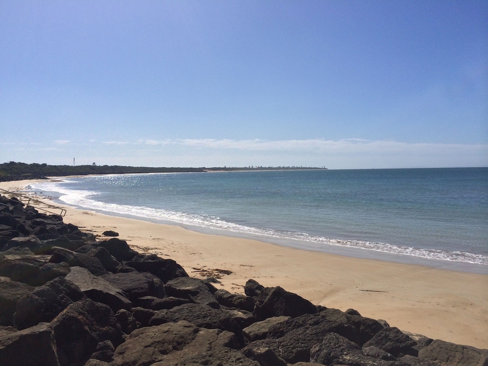 Ruby's Queenscliff 17/28