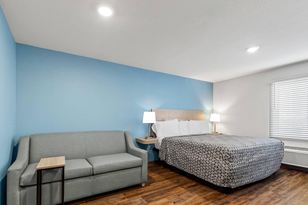WoodSpring Suites St Peters-OFallon 21/38