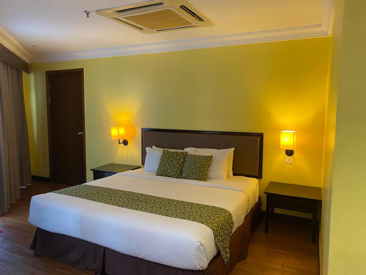Ehsan Seaview Hotel 12/50
