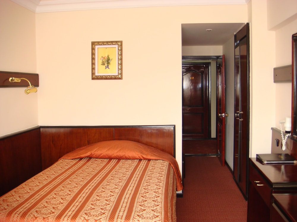 Otrar Hotel 23/54