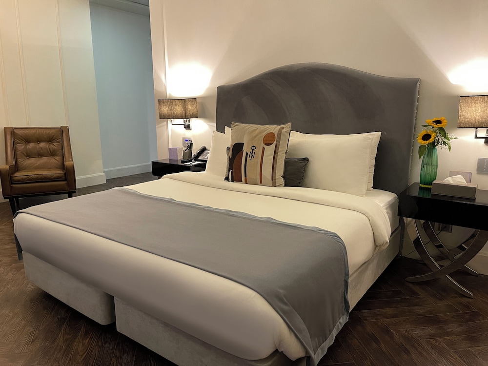 The Nishat Hotel Gulberg Lahore 22/76