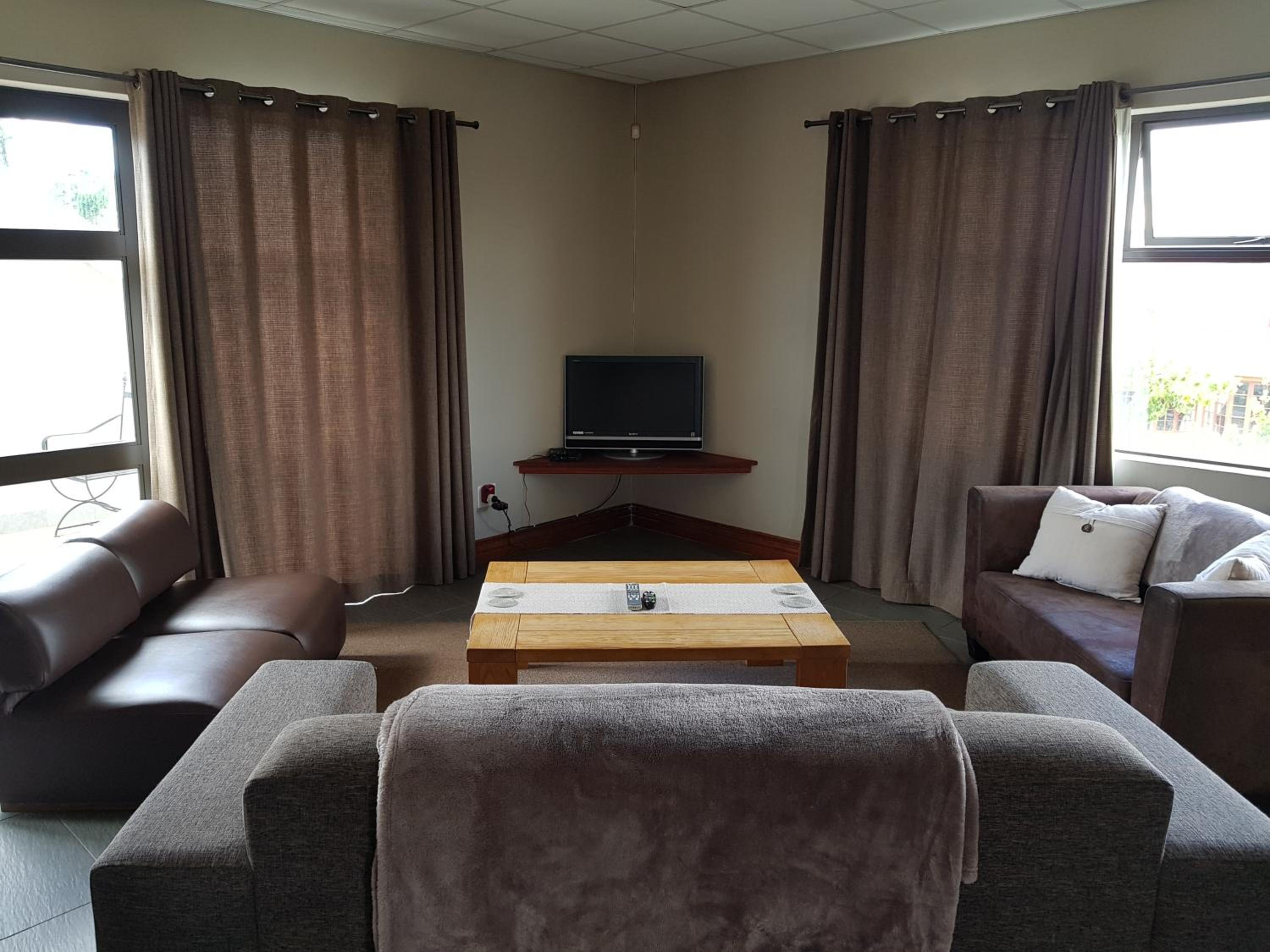 Stay@67 Apartments, Dullstroom 14/25