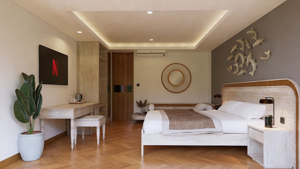 Deluxe, Queen Bed, Garden Area