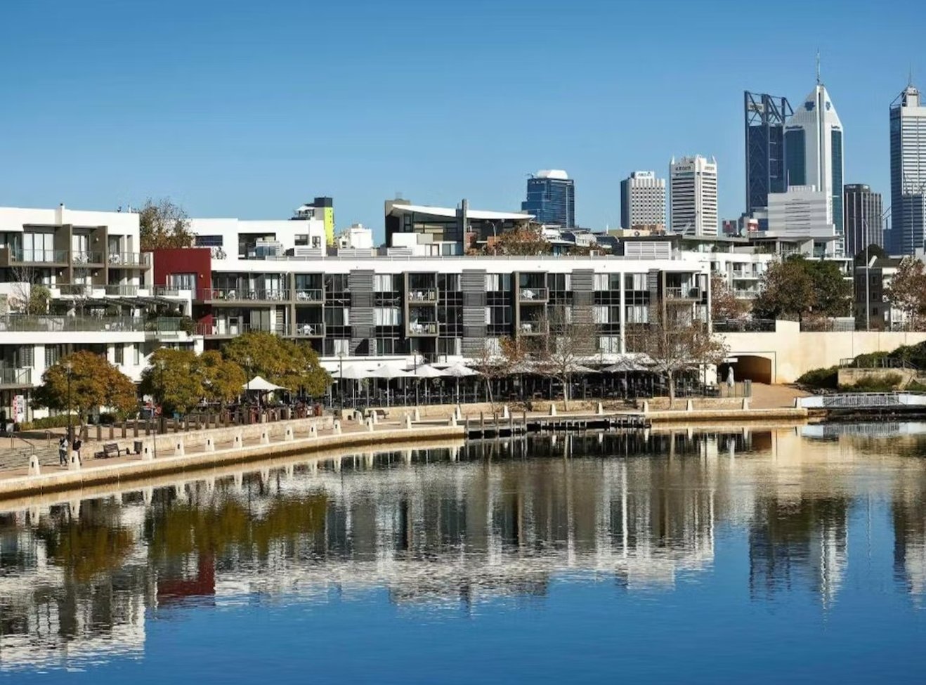 East Perth Suites Hotel 12/14