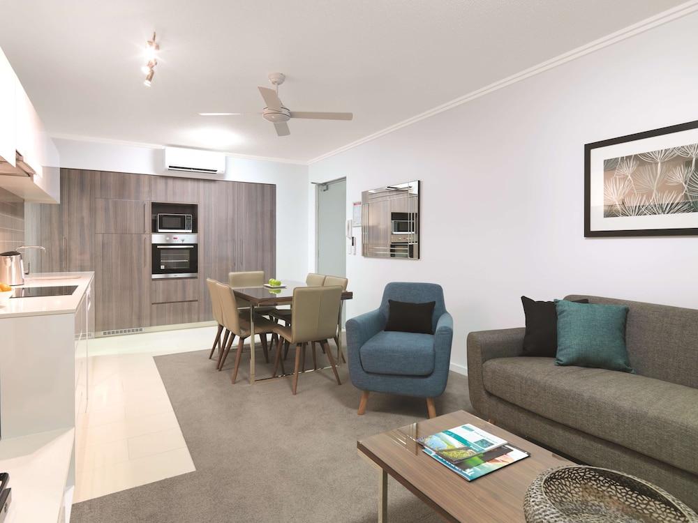 Oaks Mackay Carlyle Suites 30/55