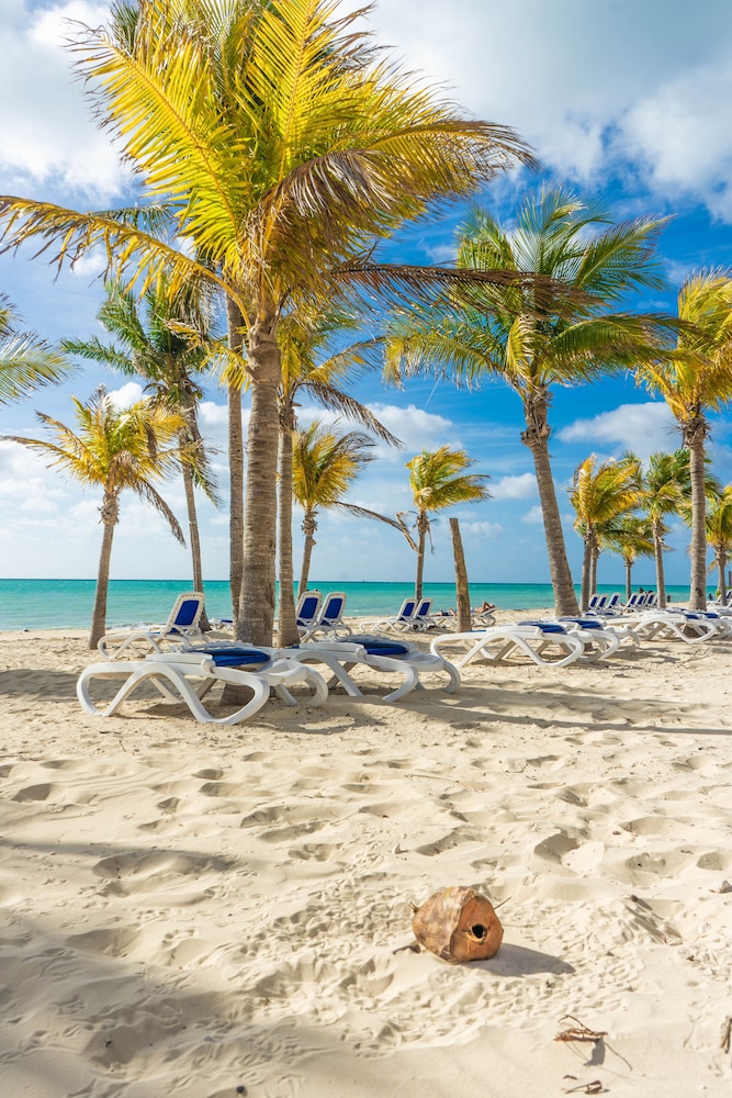 Viva Fortuna Beach by Wyndham A Trademark All Inclusive 67/68