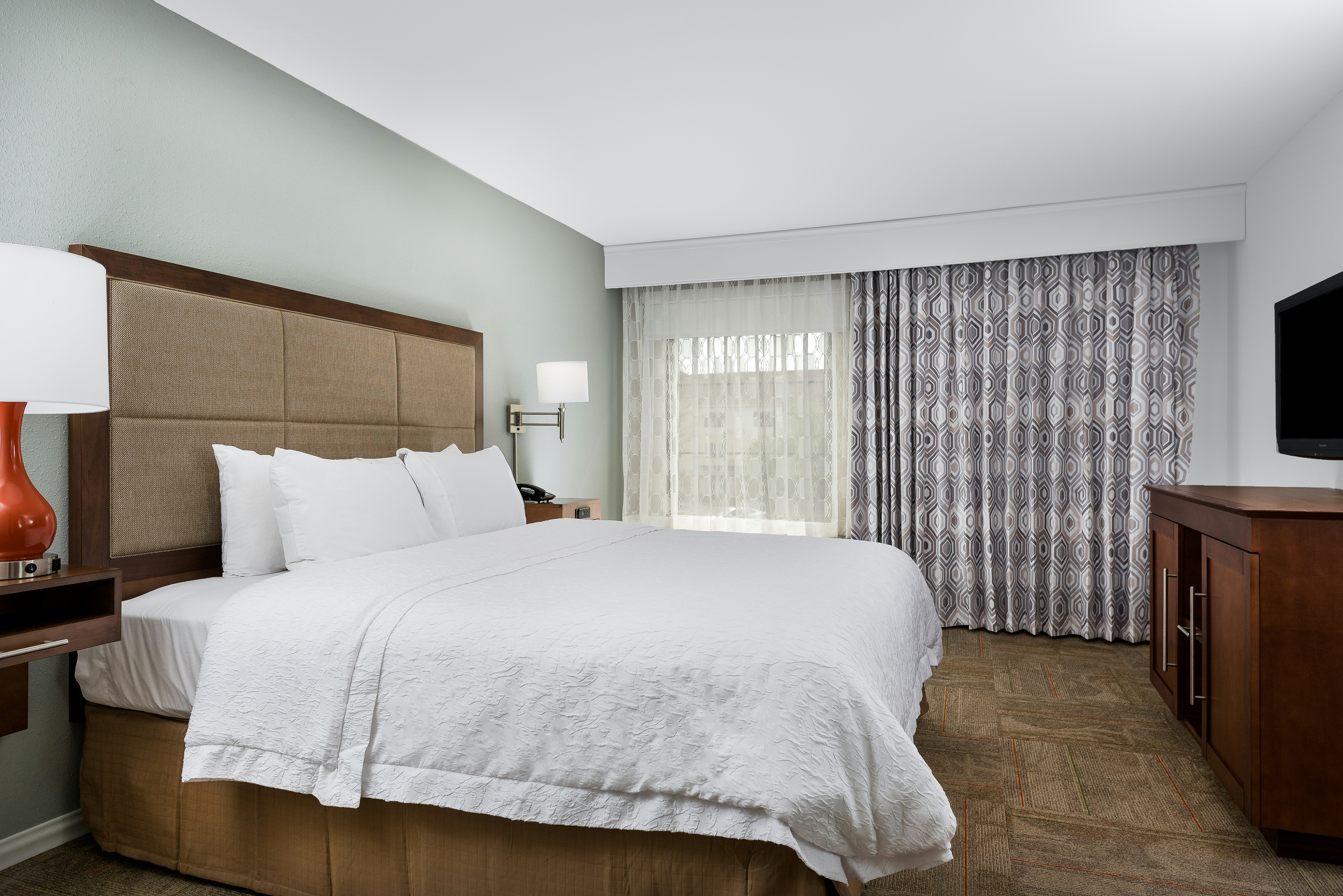 1 BEDROOM, SUITE, KING BED