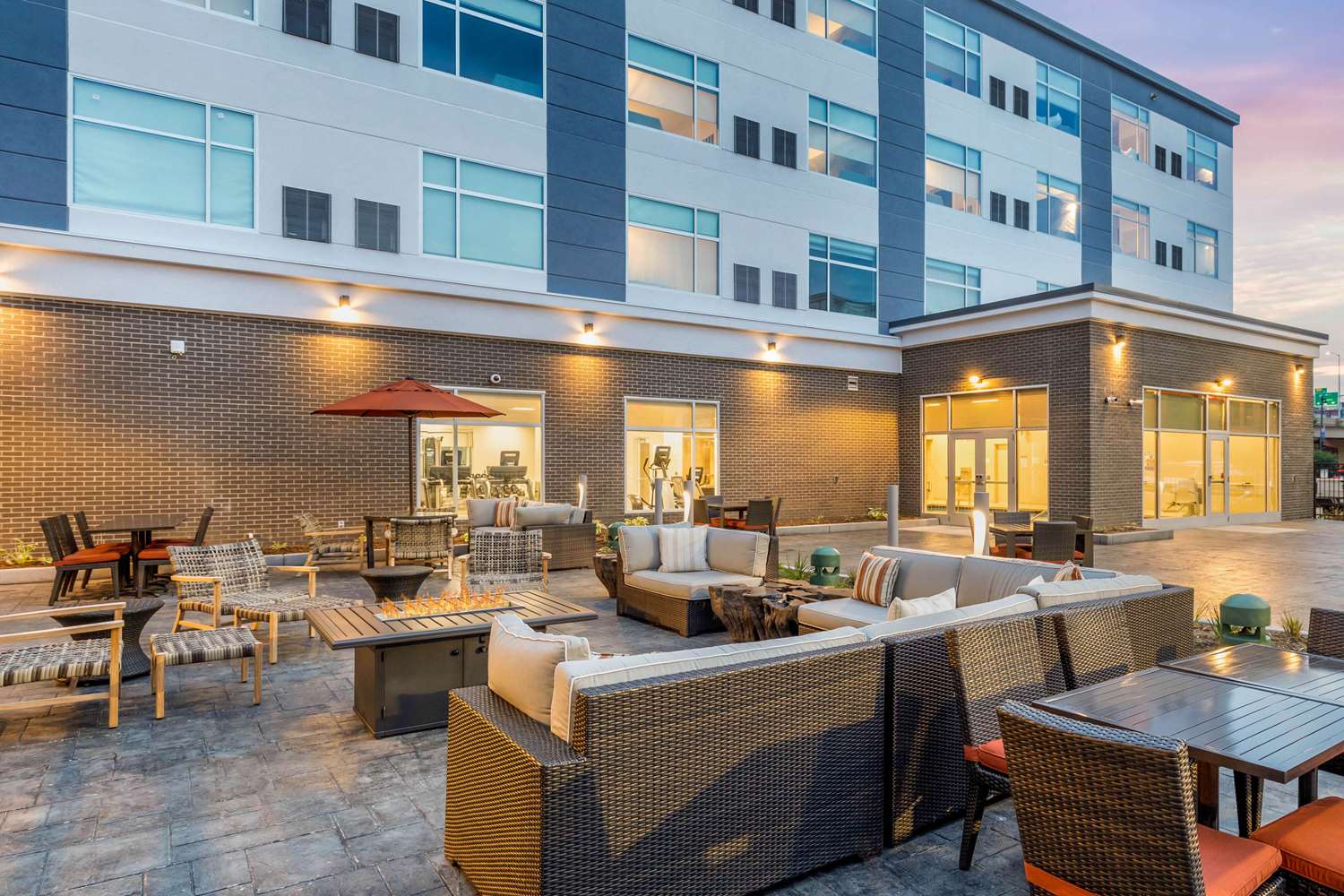 Cambria Hotel Milwaukee Downtown 29/56