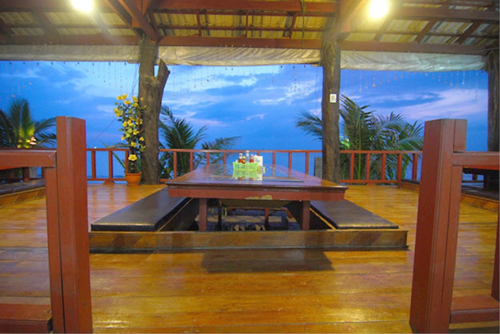 LANTA PARADISE BEACH RESORT 57/60