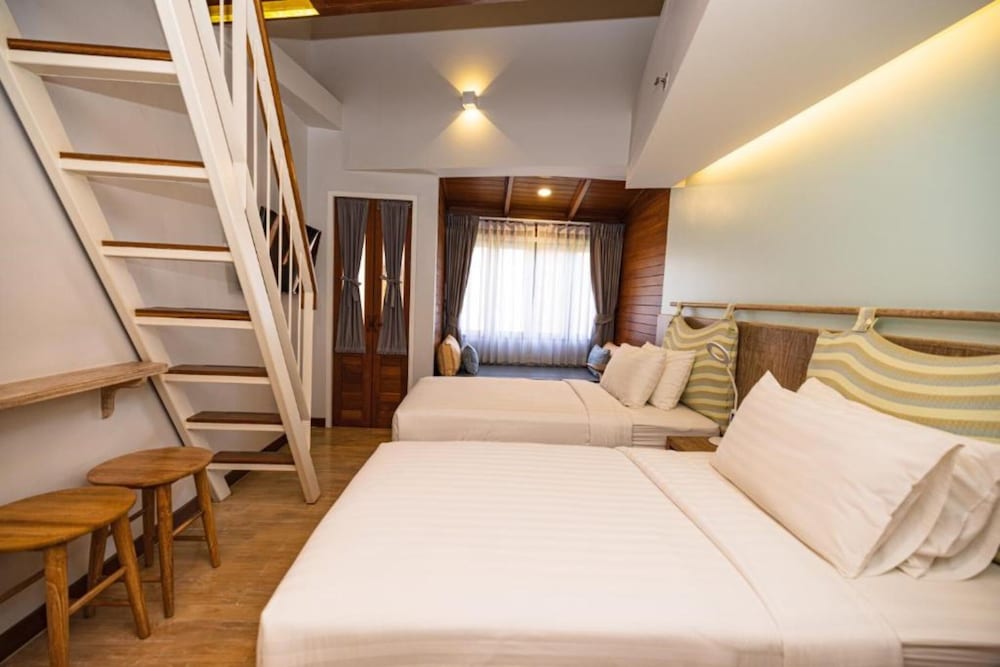 Pastell Old Town Chiang Mai Sha Extra Plus 15/50
