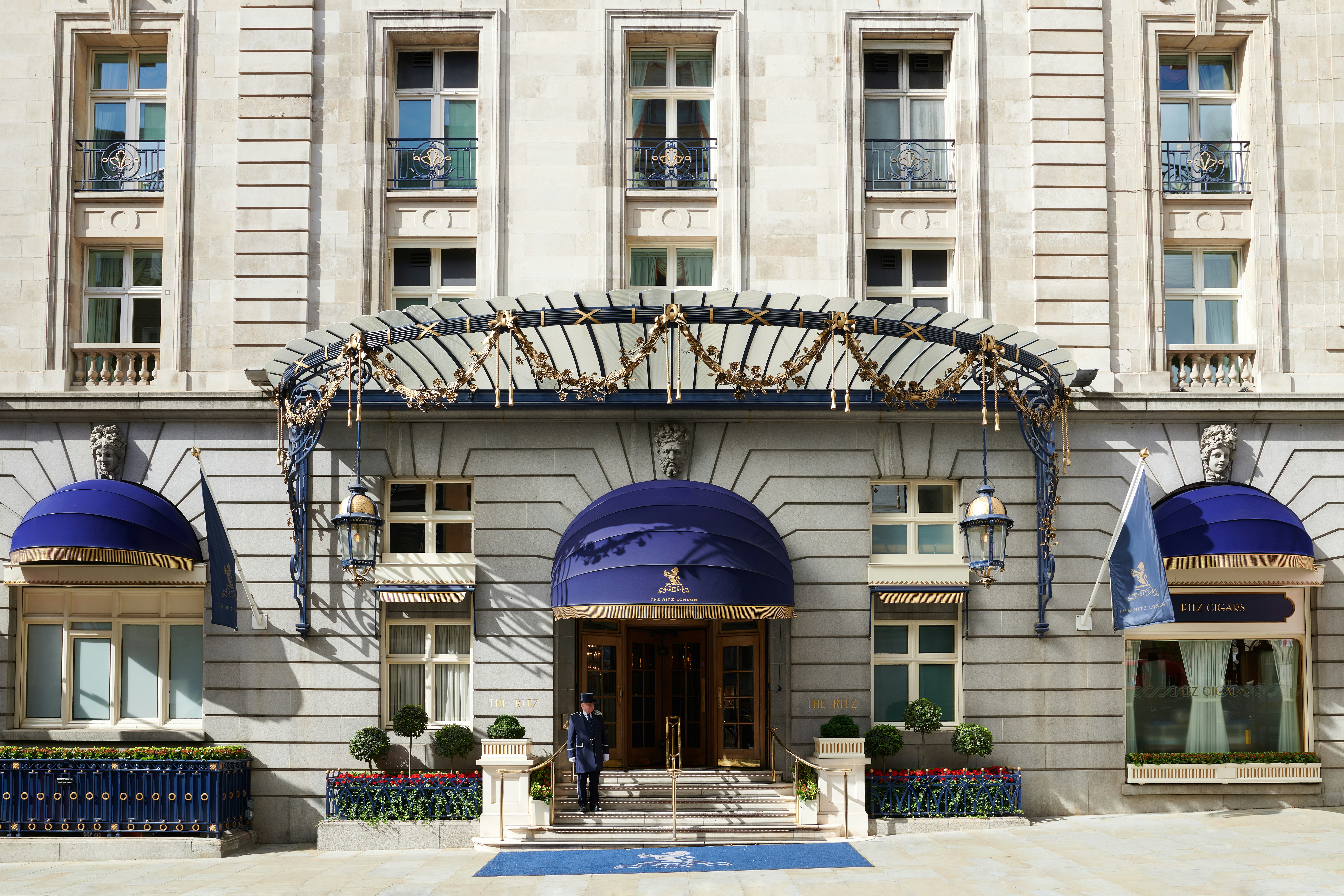 RITZ LONDON 8/99