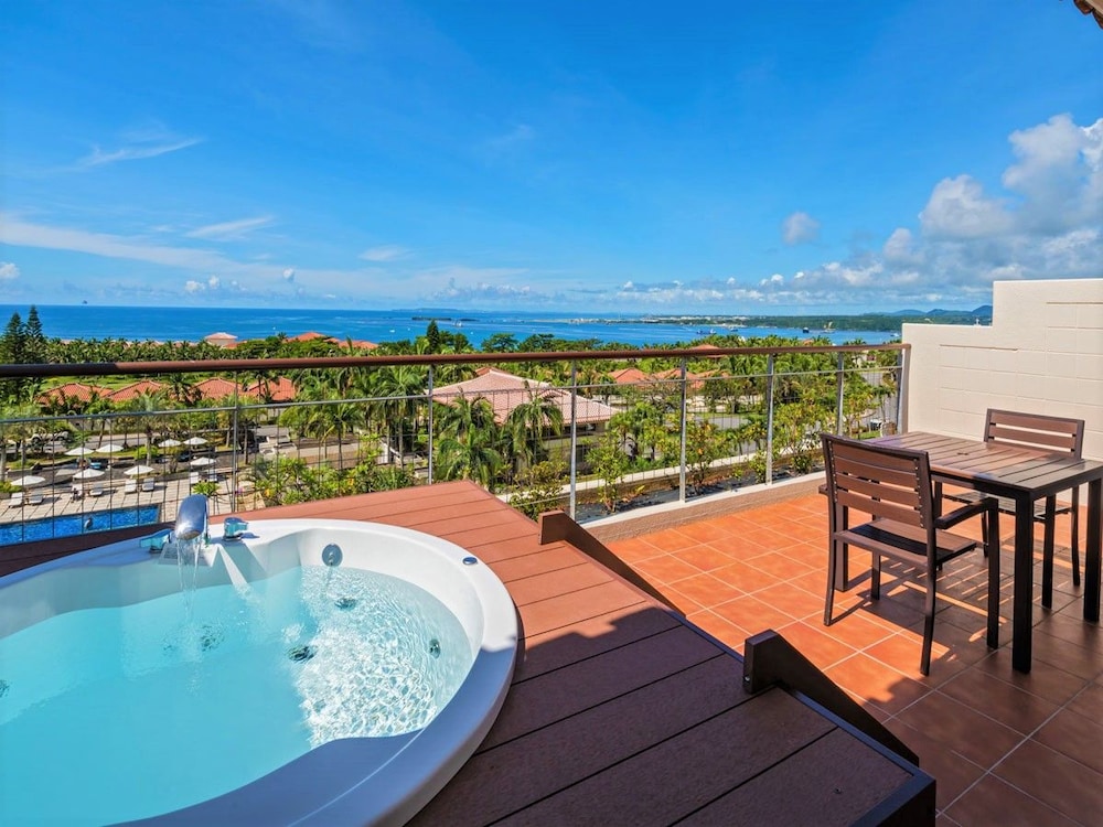 Kanucha Bay Hotels and Villas 44/80