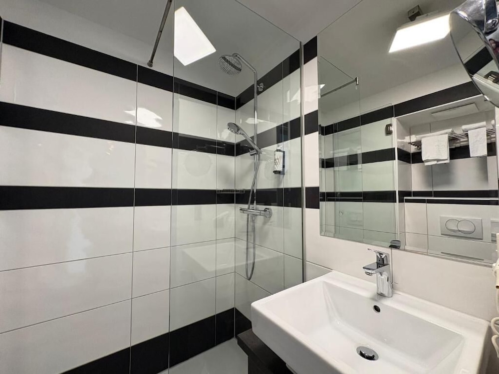 Smart Hotel Schonbrunn 61/63