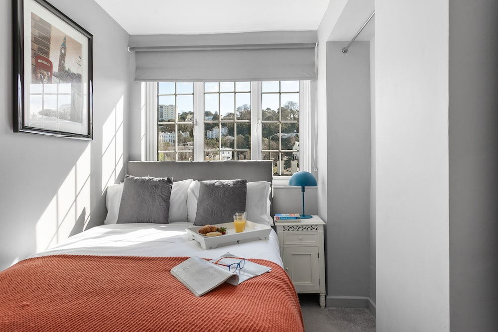 Bedford House Apartments 4/45