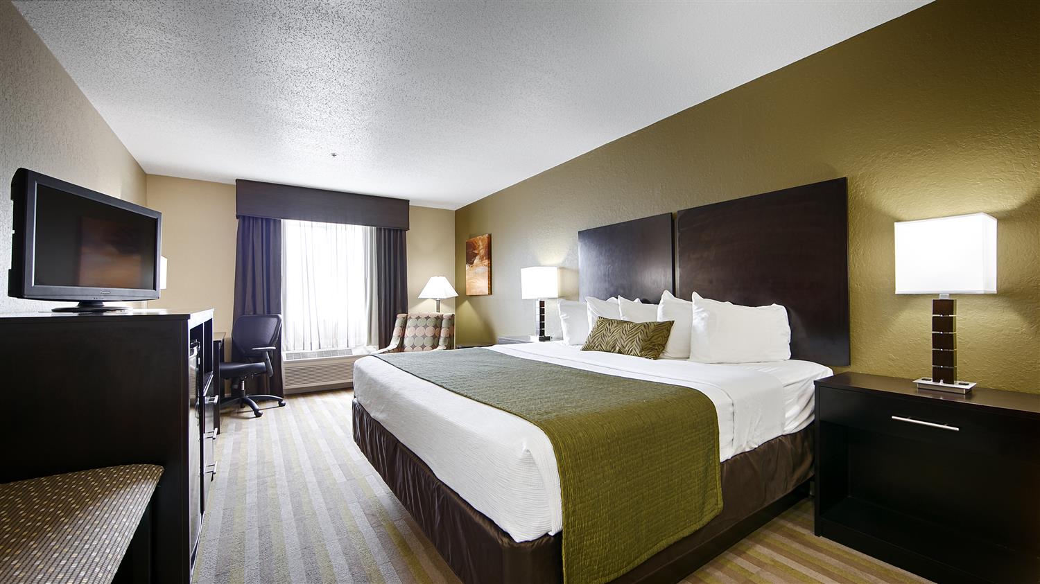 Best Western Norwalk 13/31