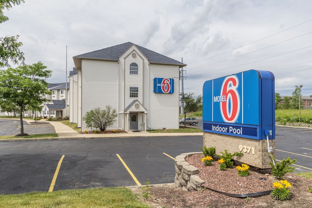 Motel6 Streetsboro, OH 44/52