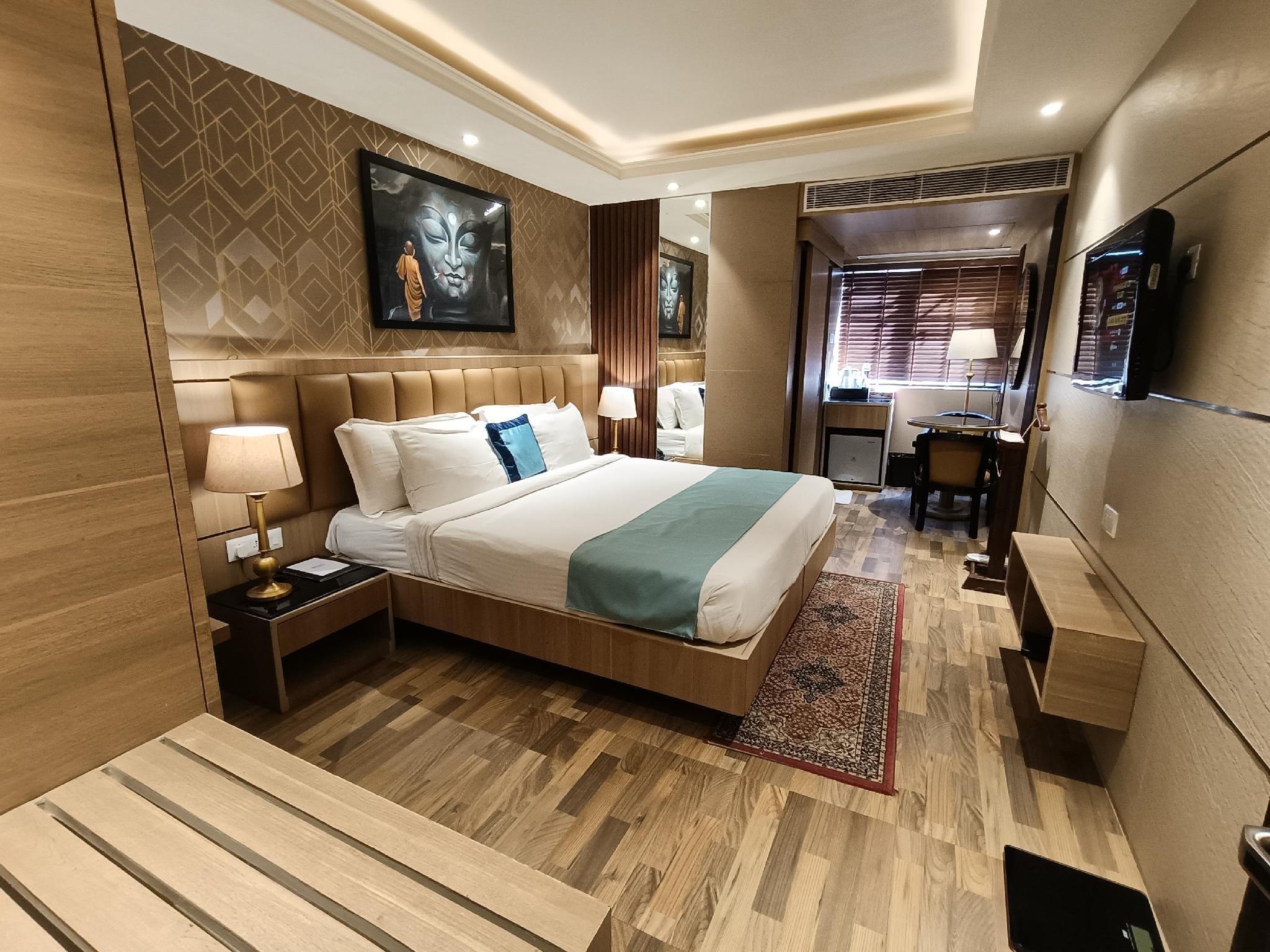 VATIKA PREMIER HOTEL 8/25