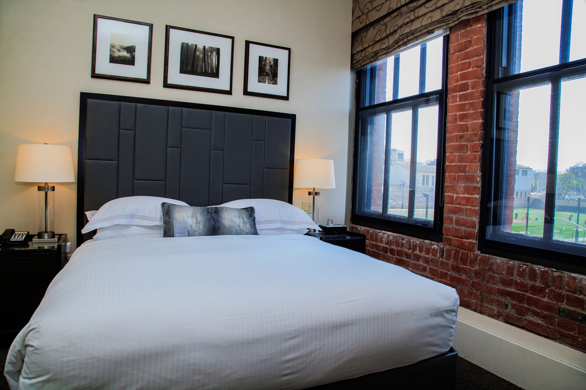 1 BEDROOM, KING BED, BAY VIEW