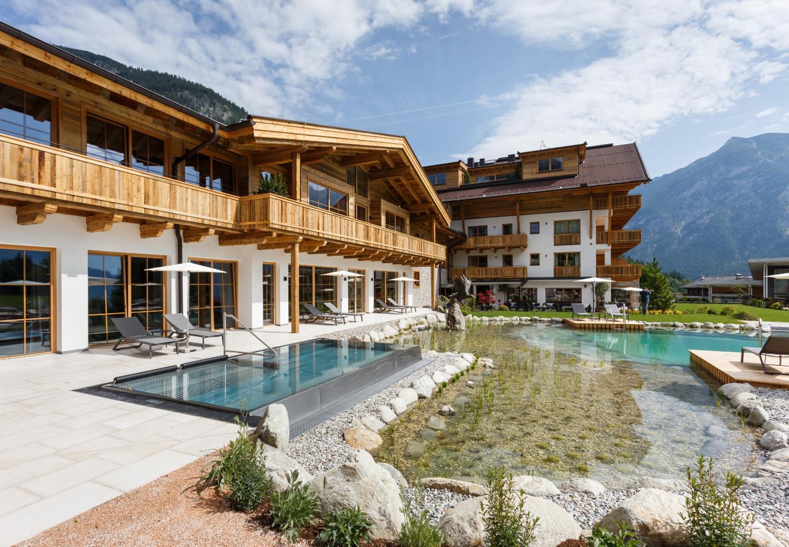 NOVA Moments Boutique Hotel — 4