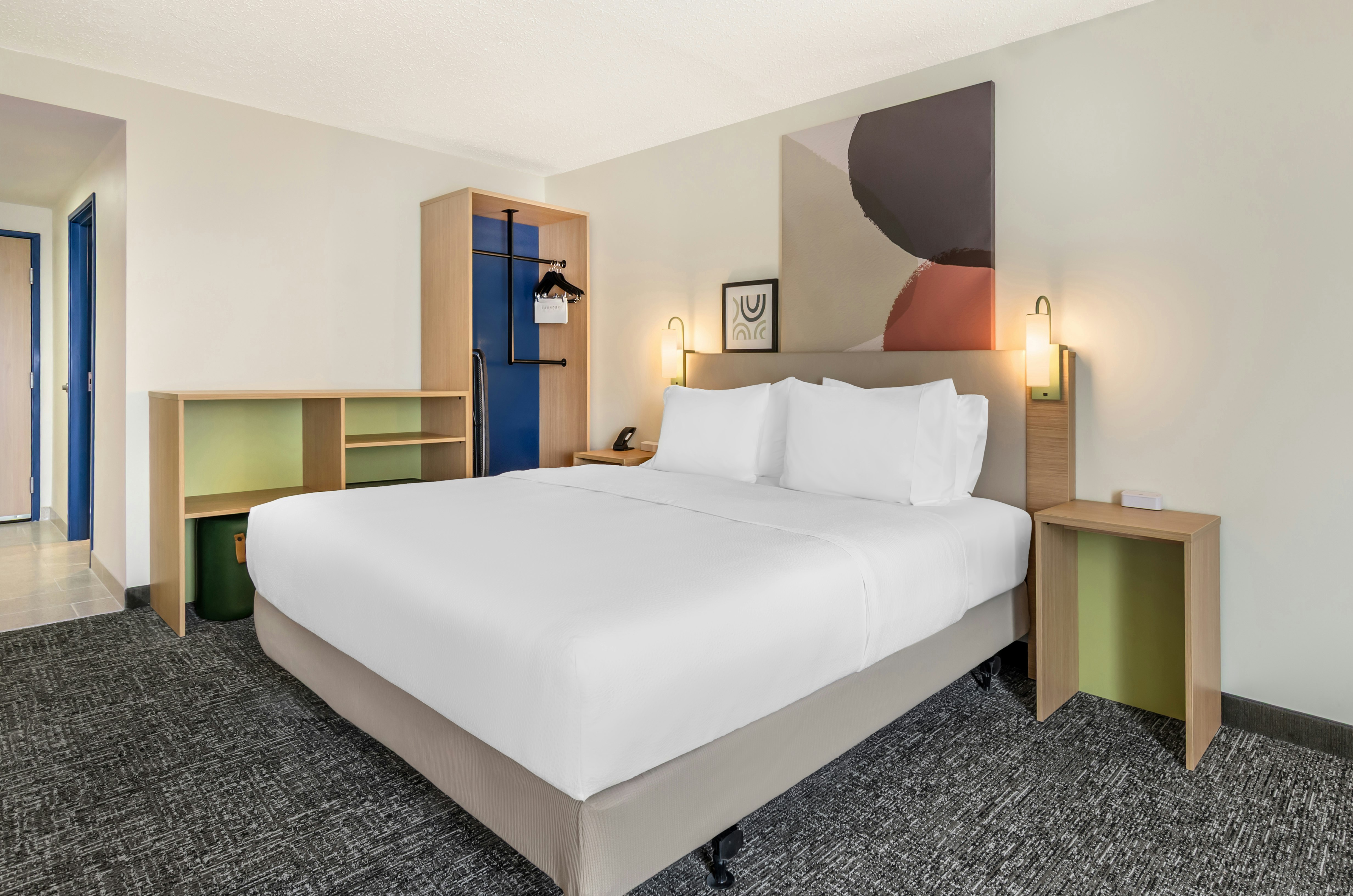 ROOM, KING BED, ACCESSIBLE