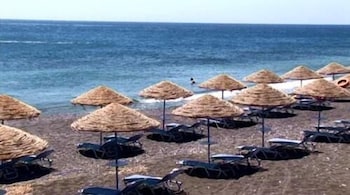 PERISSA HOTEL 42/50