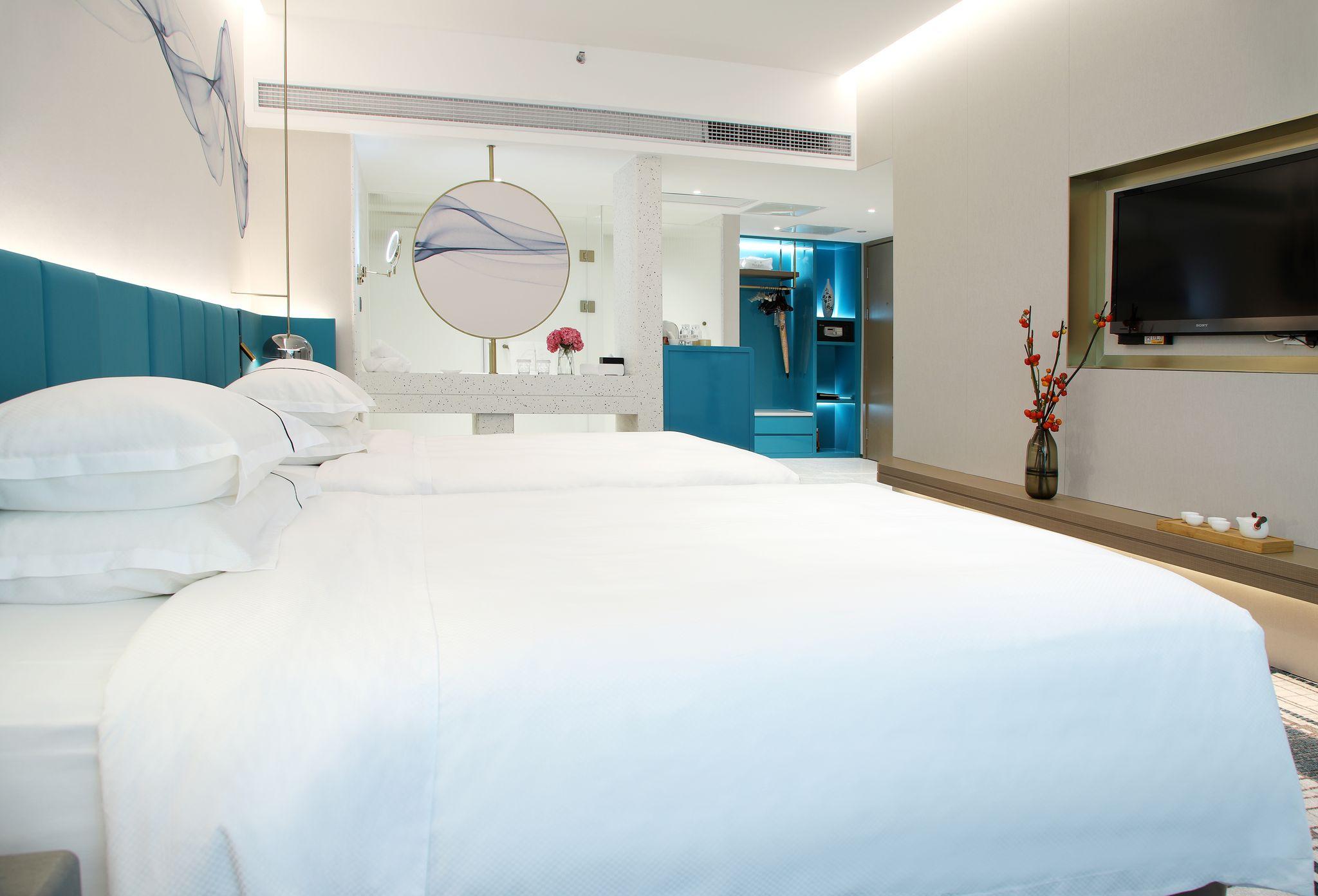 Bliss, 2 Double Beds, Asia International 2/2