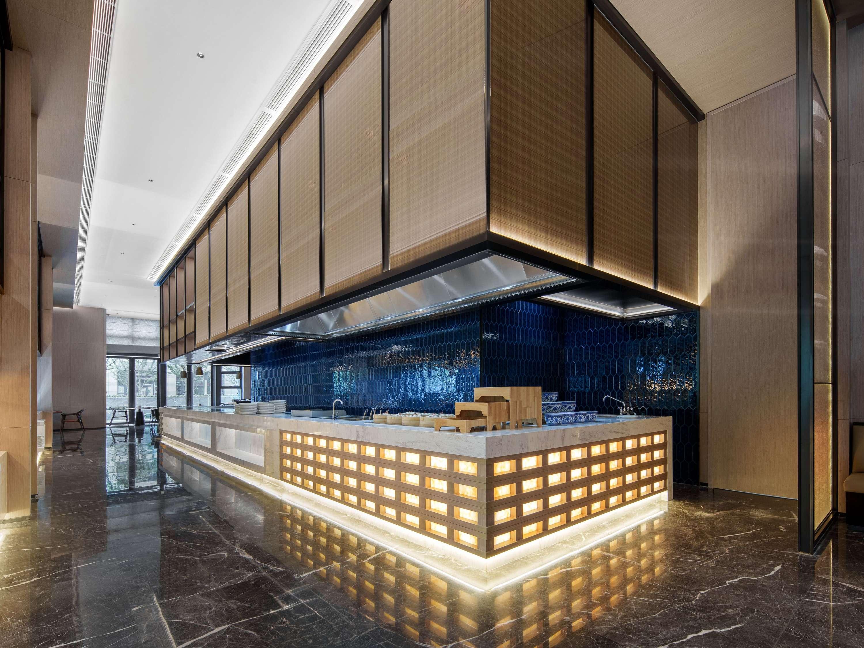 Grand Mercure Wuhan International Expo Center 10/50