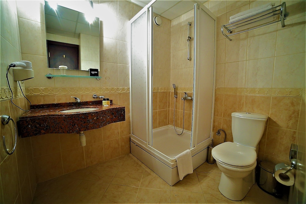 Pera Rose Hotel 75/78