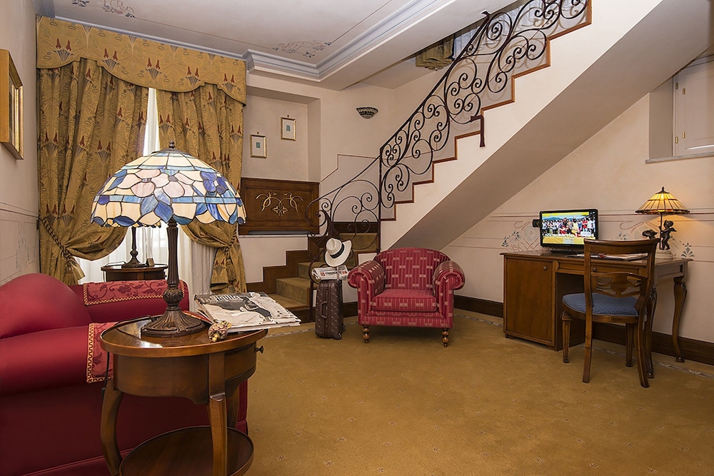 Liberty 34/63