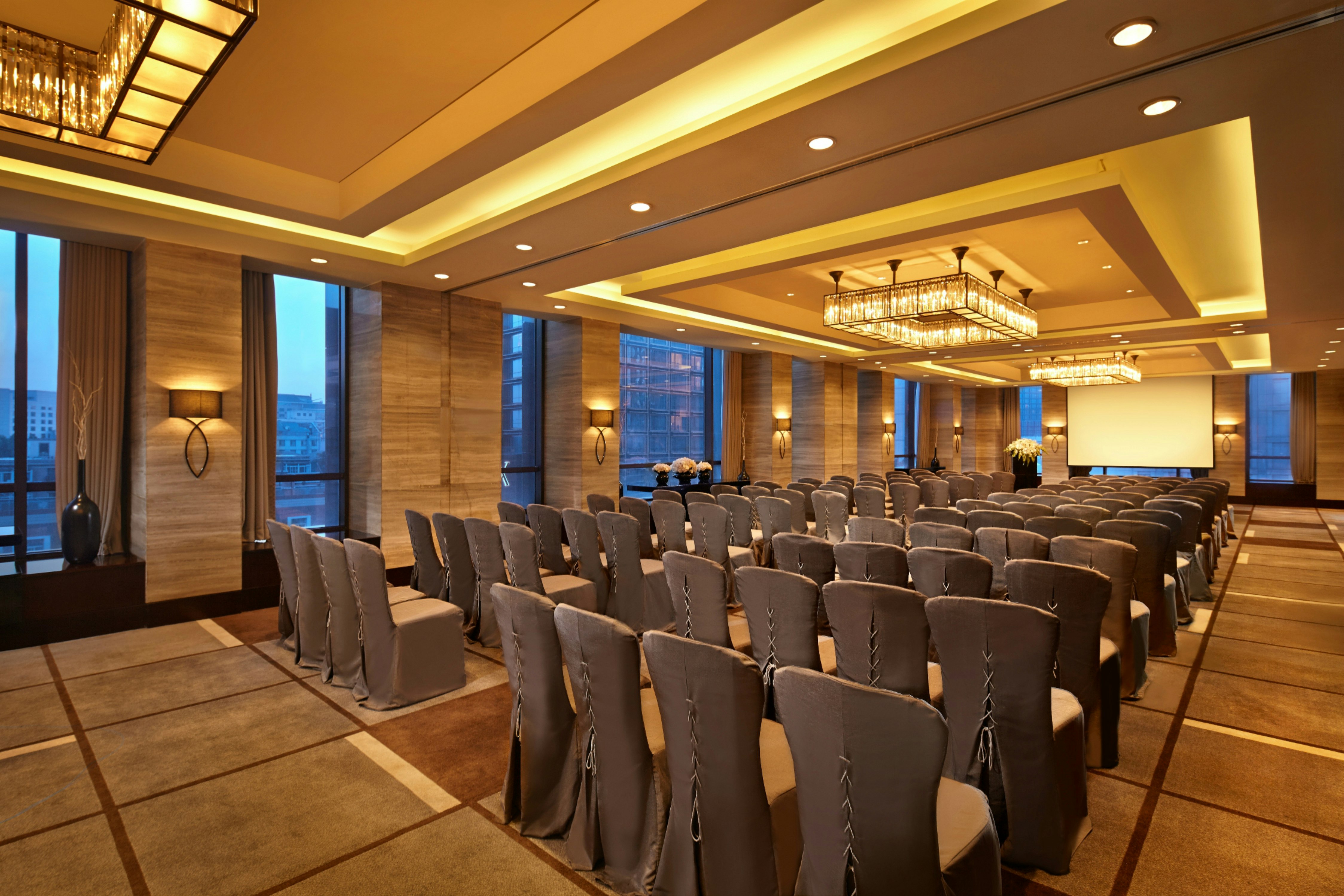 Hilton Beijing Wangfujing 51/52
