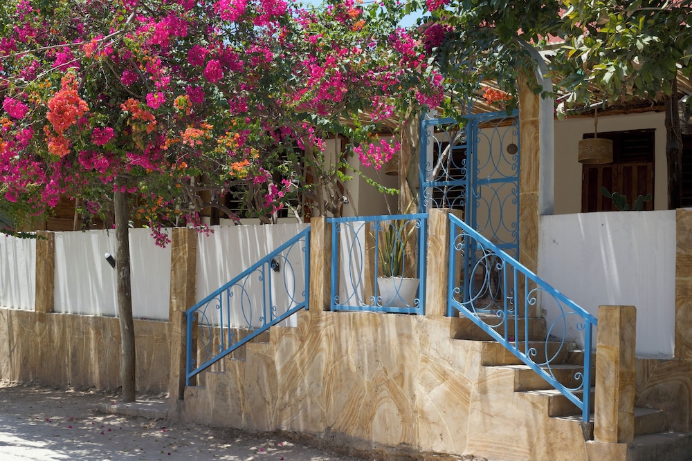 Barabara House 42/49