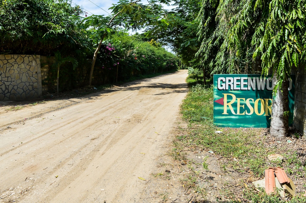 Greenwood Resort 50/57