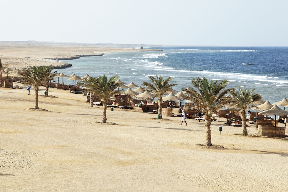 The Three Corners Sea Beach Resort 72/74