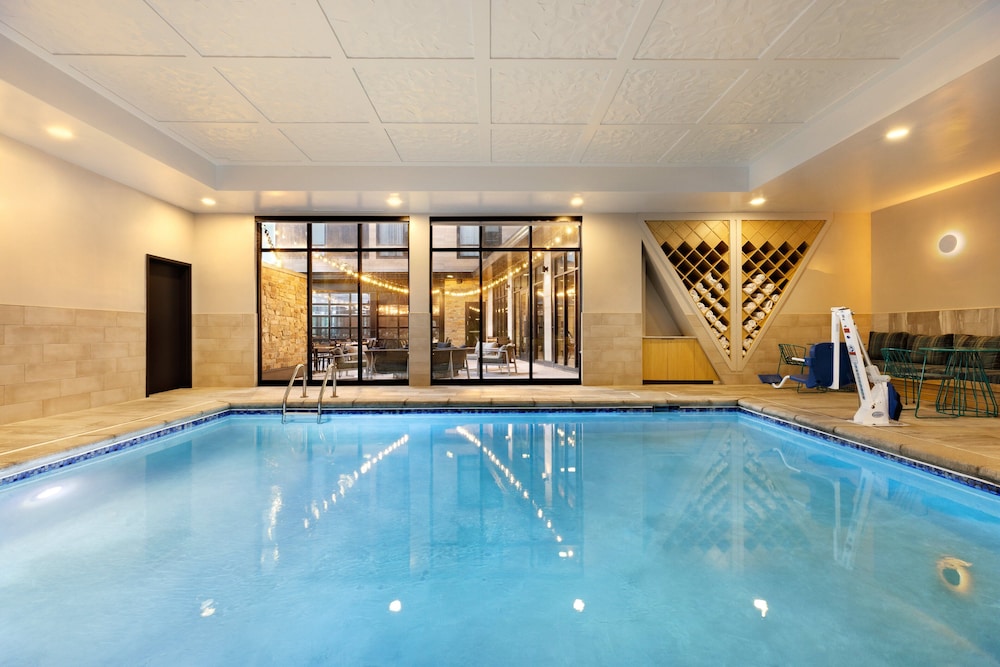 Indigo Silverthorne 39/79