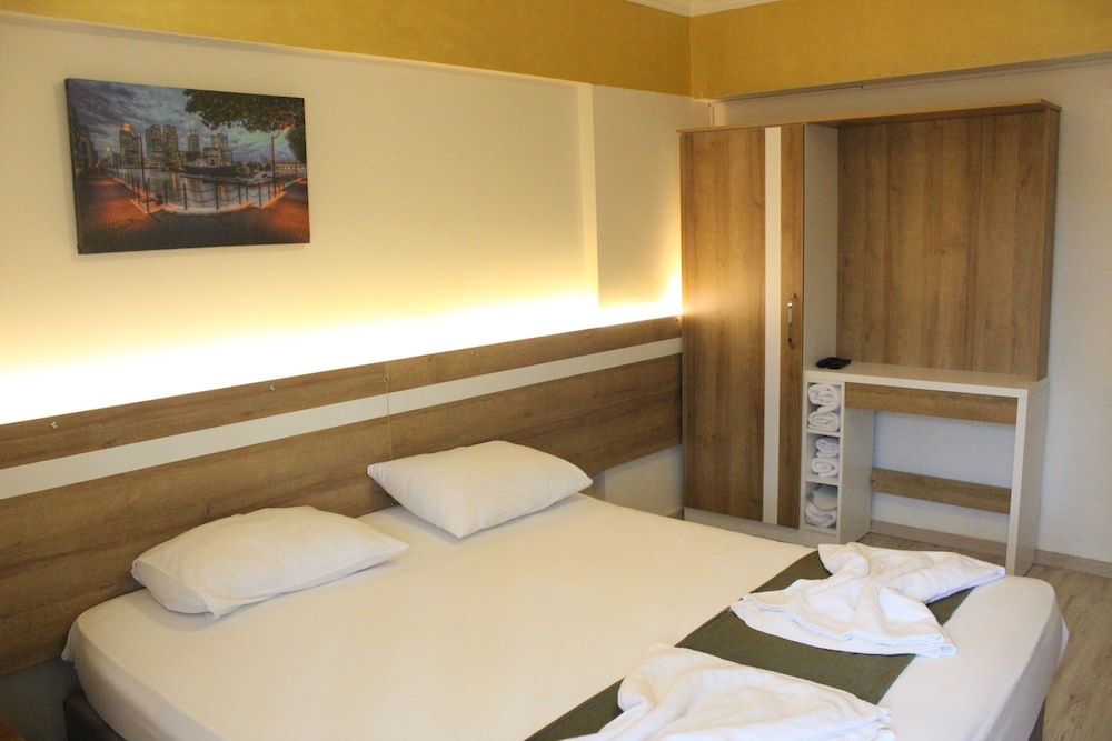 Grand Ece Otel 15/34