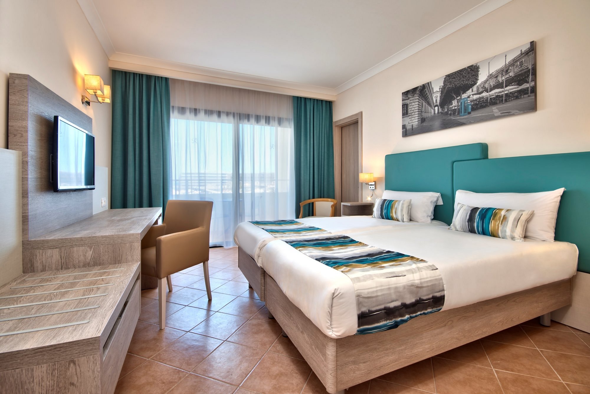 Suite, Bay View