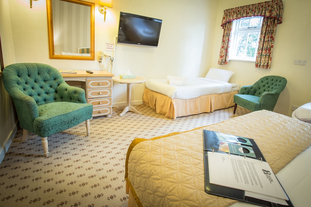 Marston Farm Hotel 43/55
