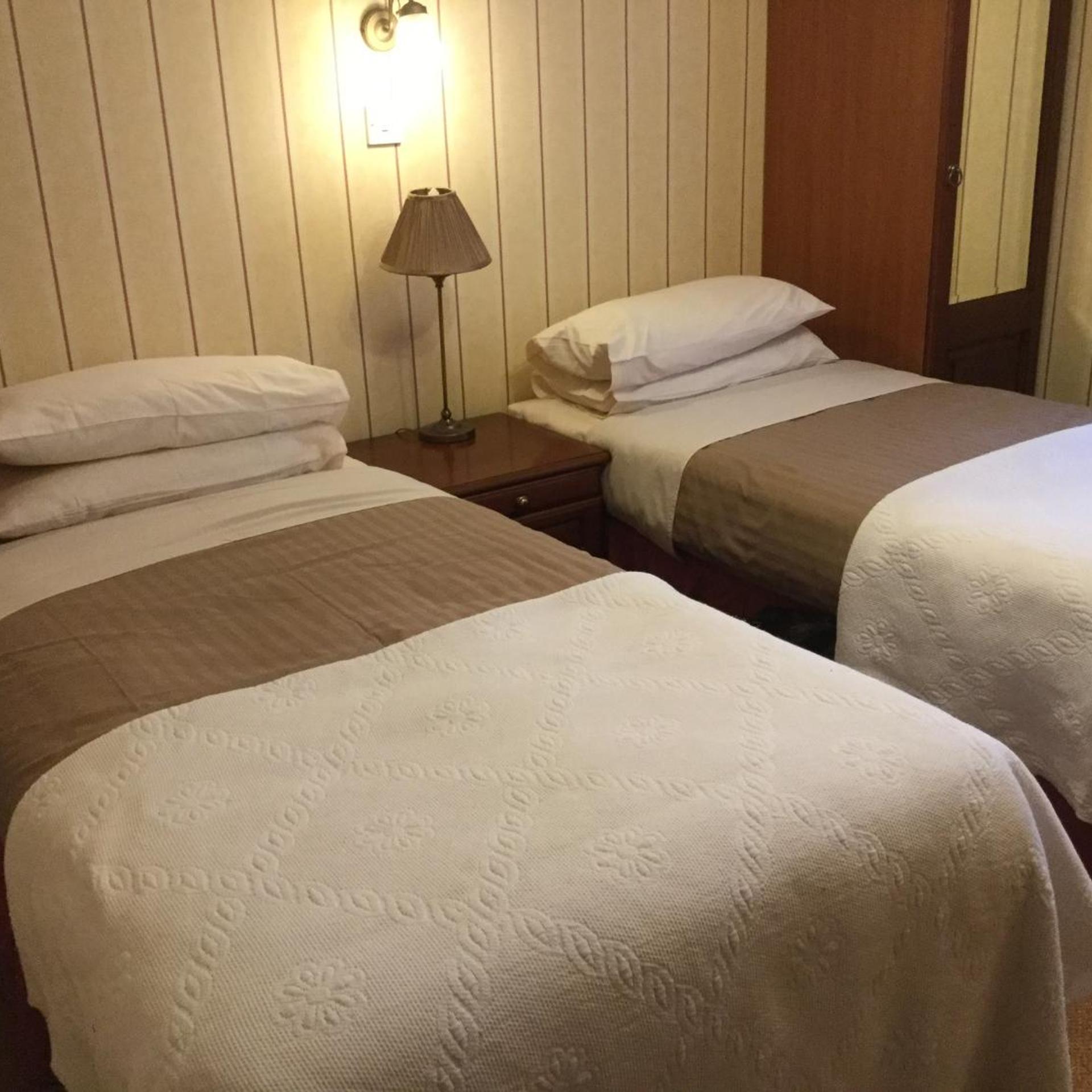 OLD INN HOTEL 16/37