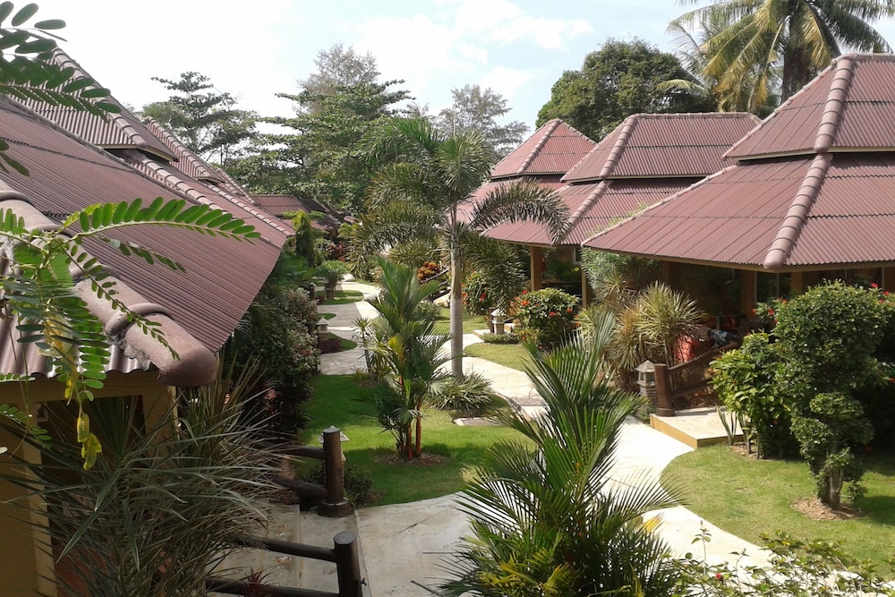 Lanta Castaway Beach Resort 6/50