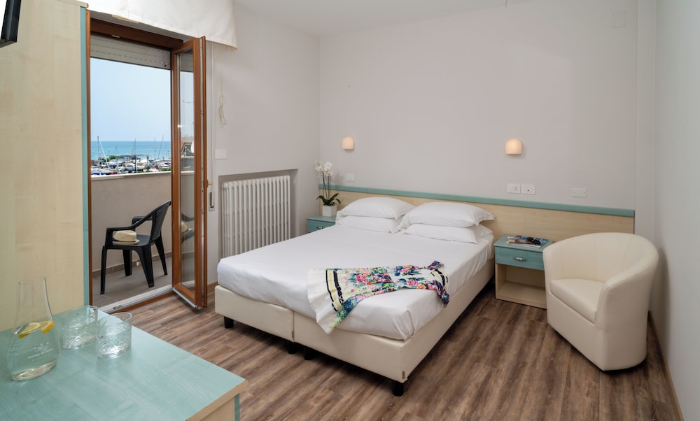 Hotel Riviera 18/46
