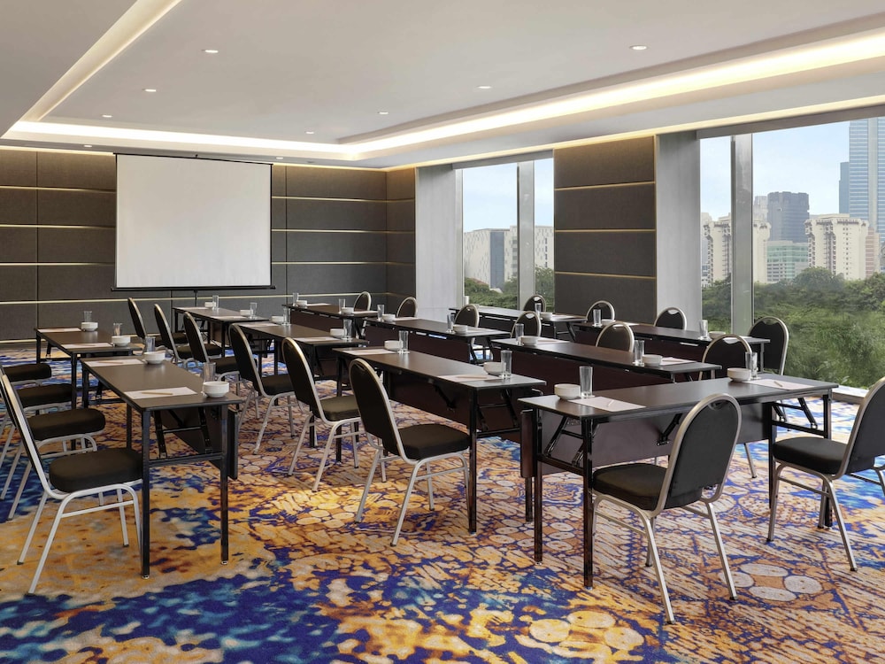 Mercure Jakarta Gatot Subroto 66/78