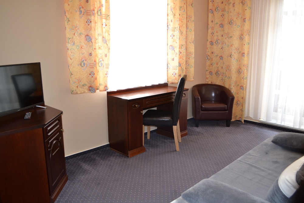 Greenwood Hotel 31/50