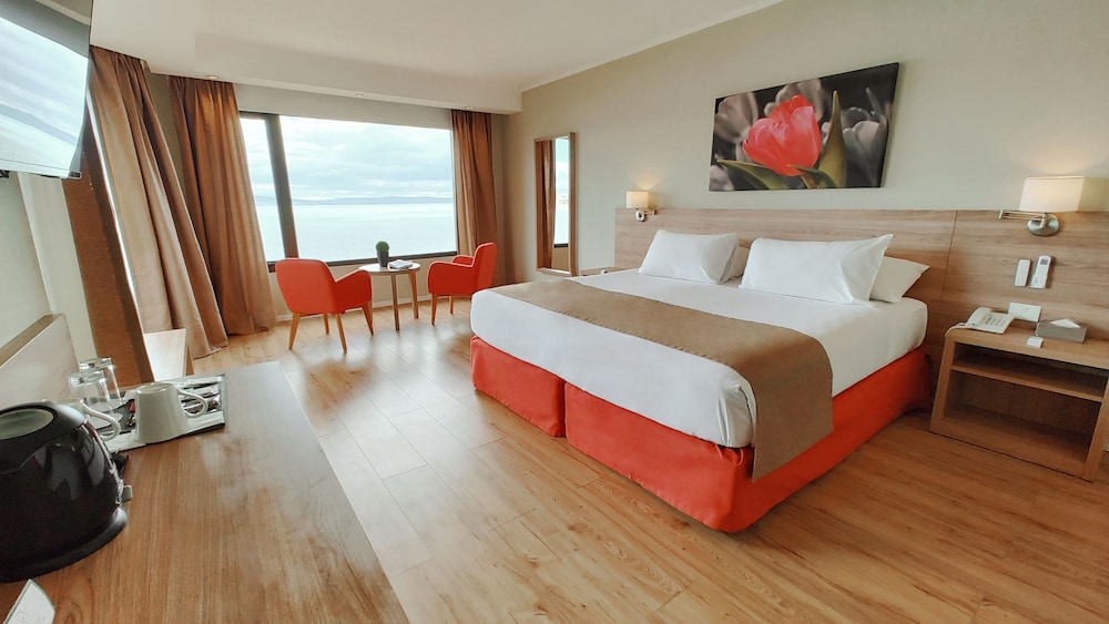 Xelena Hotel and Suites 6/49